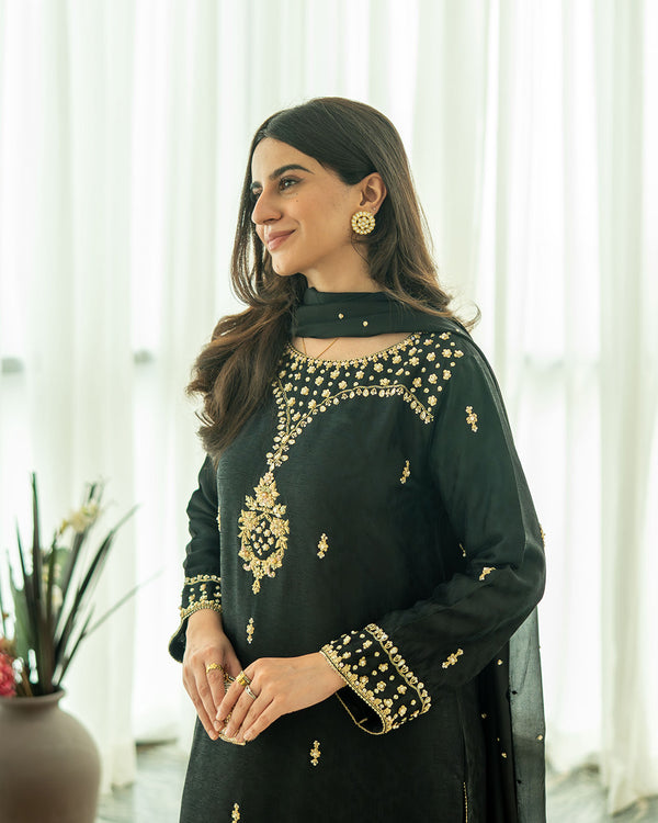 Neelofar - 3 Piece Embroidered Dress