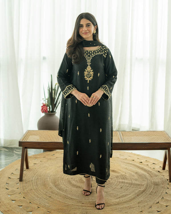 Neelofar - 3 Piece Embroidered Dress