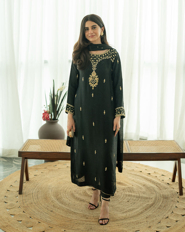 Neelofar - 3 Piece Embroidered Dress